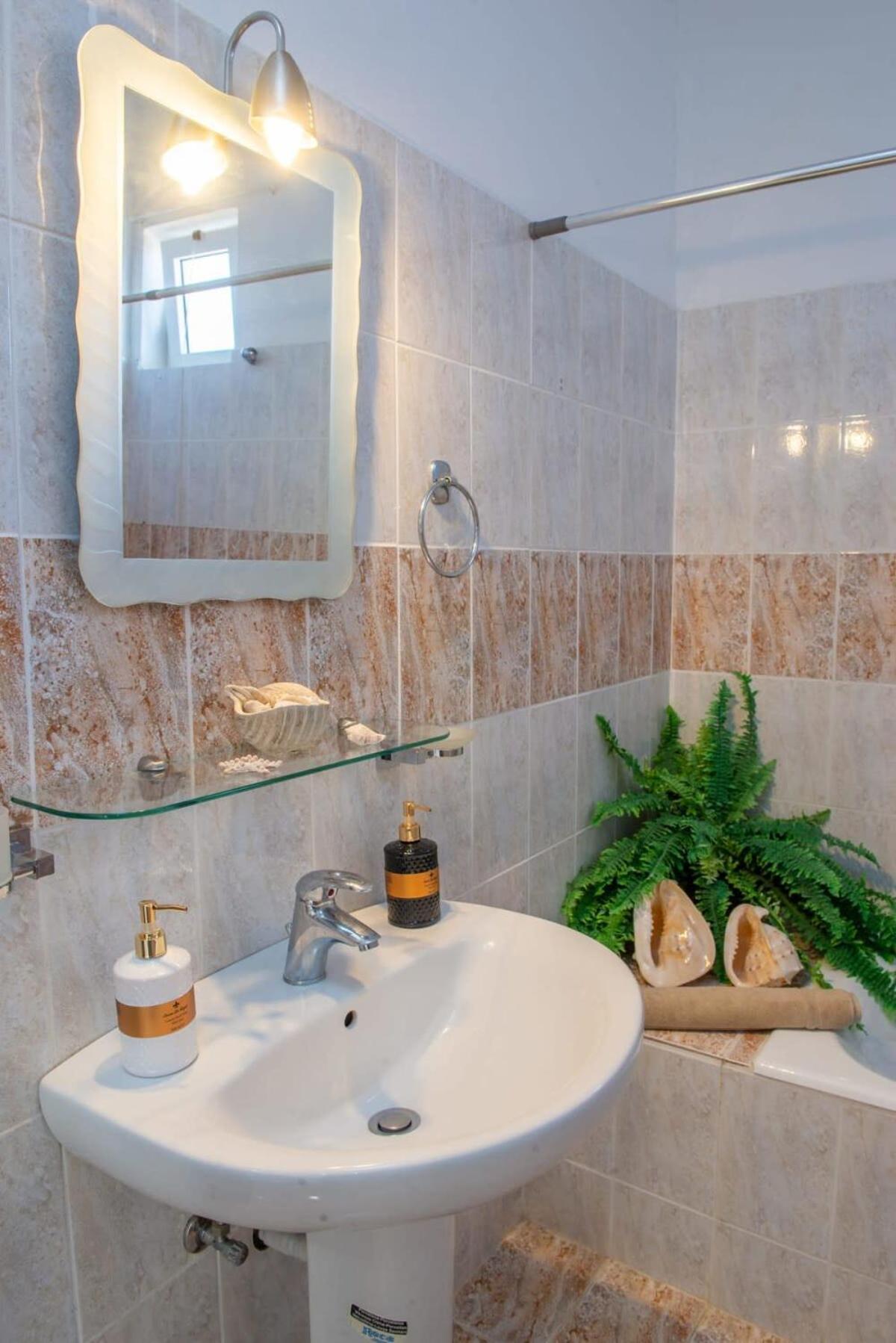 Appartamento Atlantic Cave Haven-Seaside, Fully Equipped Kolymbia Esterno foto